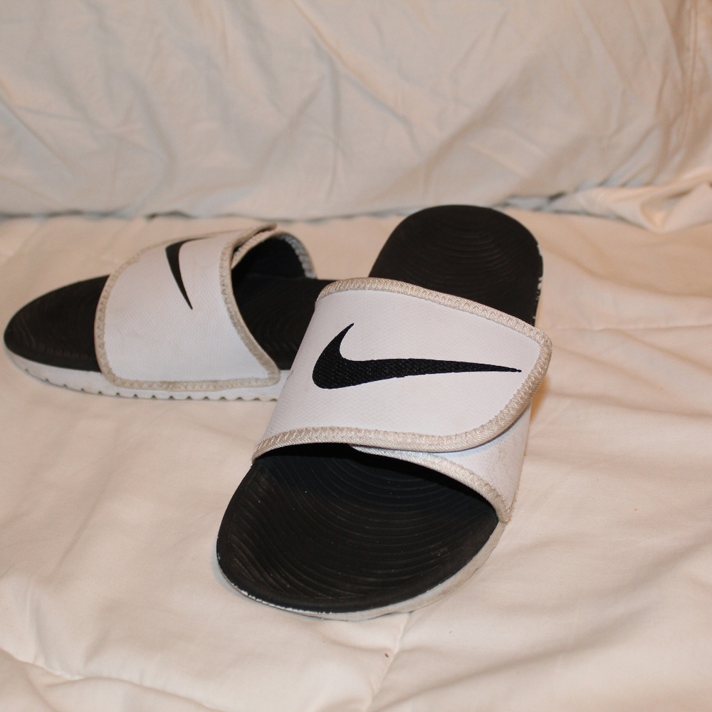 Nike slides